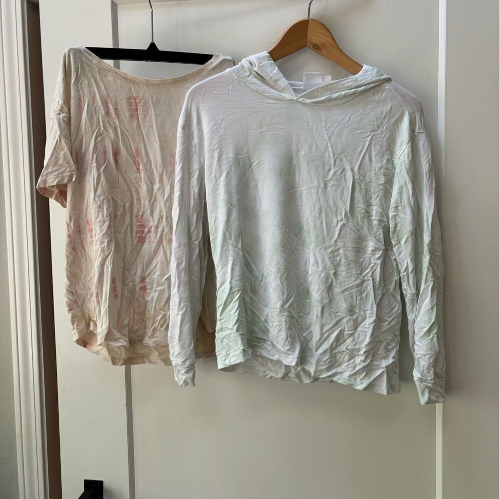Old Navy Beach Break tie die knit tee and hoodie woman’s size S‎